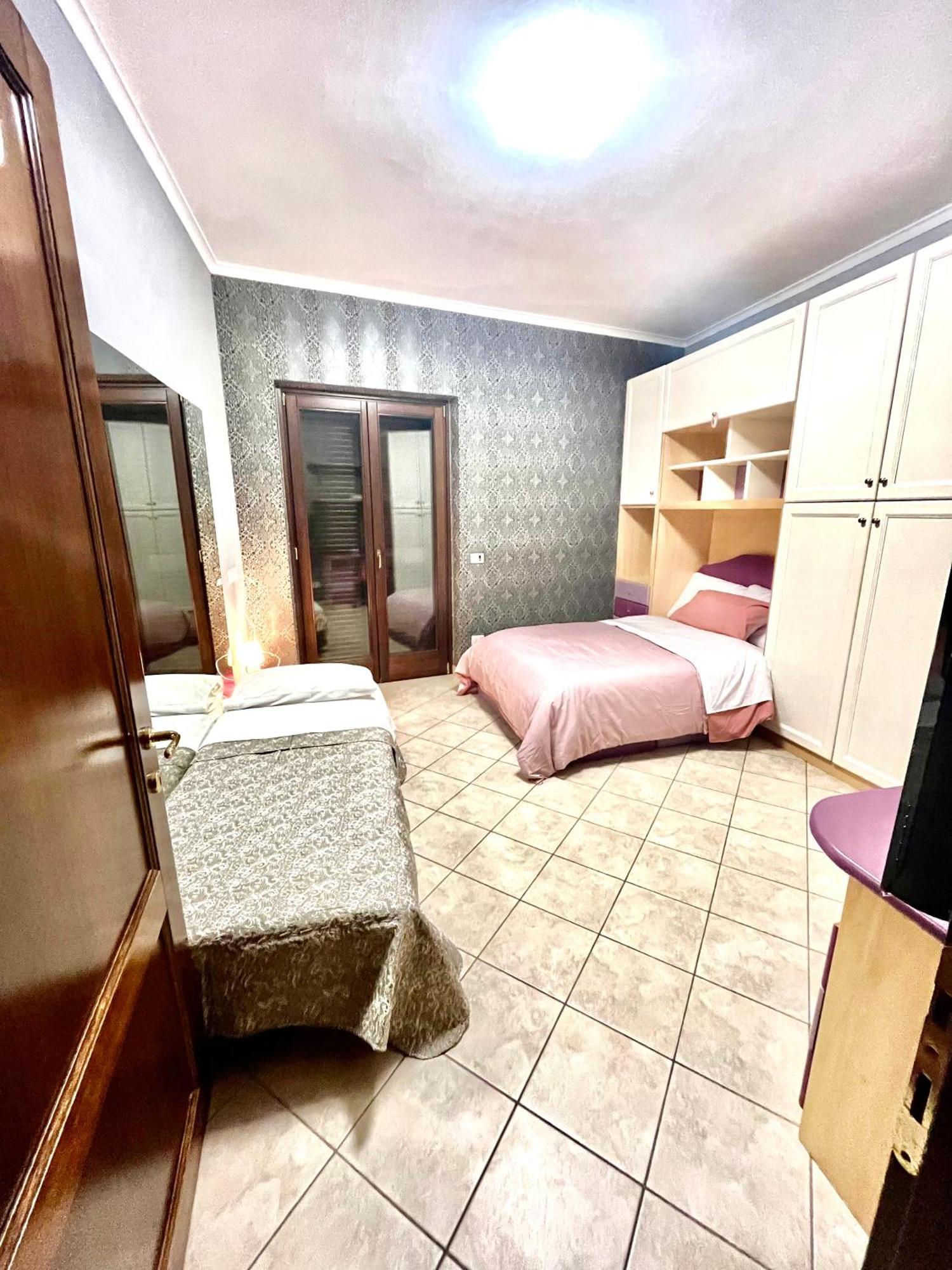 Al Capolinea Hotell Roma Eksteriør bilde